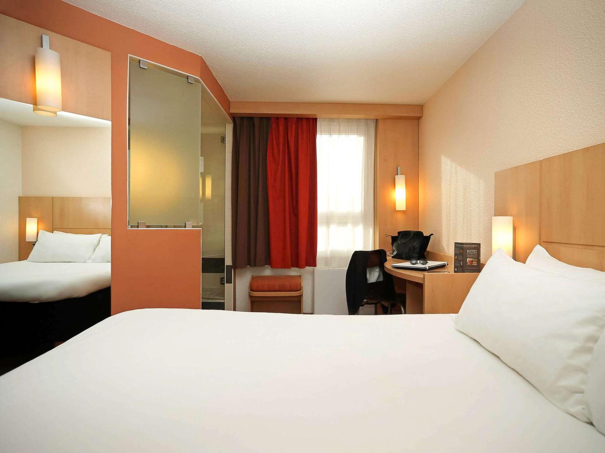 Отель Ibis Montpellier Centre Polygone Экстерьер фото