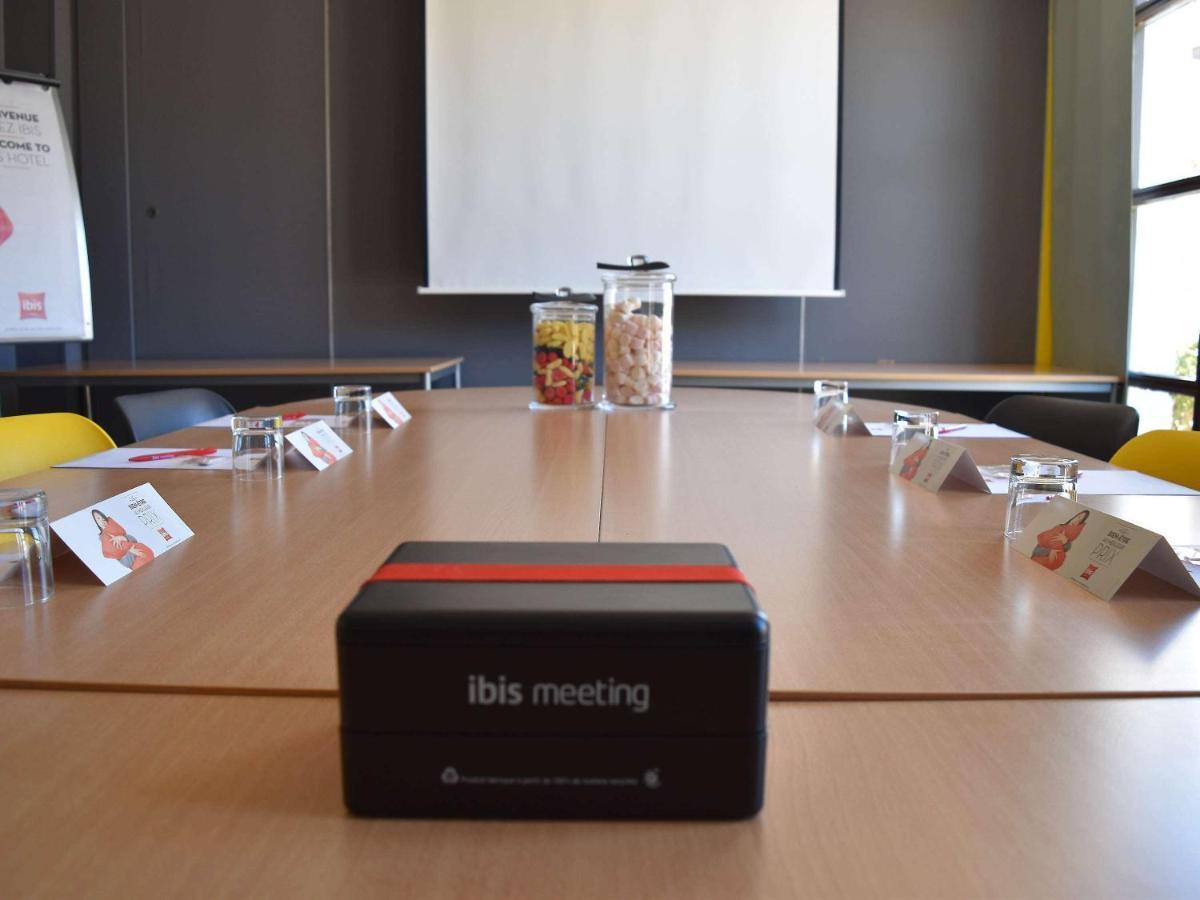 Отель Ibis Montpellier Centre Polygone Экстерьер фото